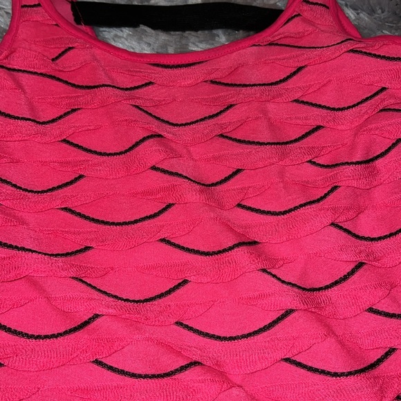 Pink bright dress - Picture 3 of 5